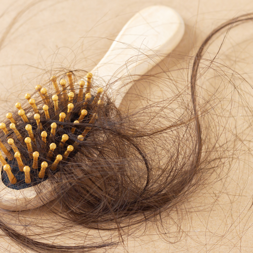 Kako stres utječe na kvalitetu i rast kose?